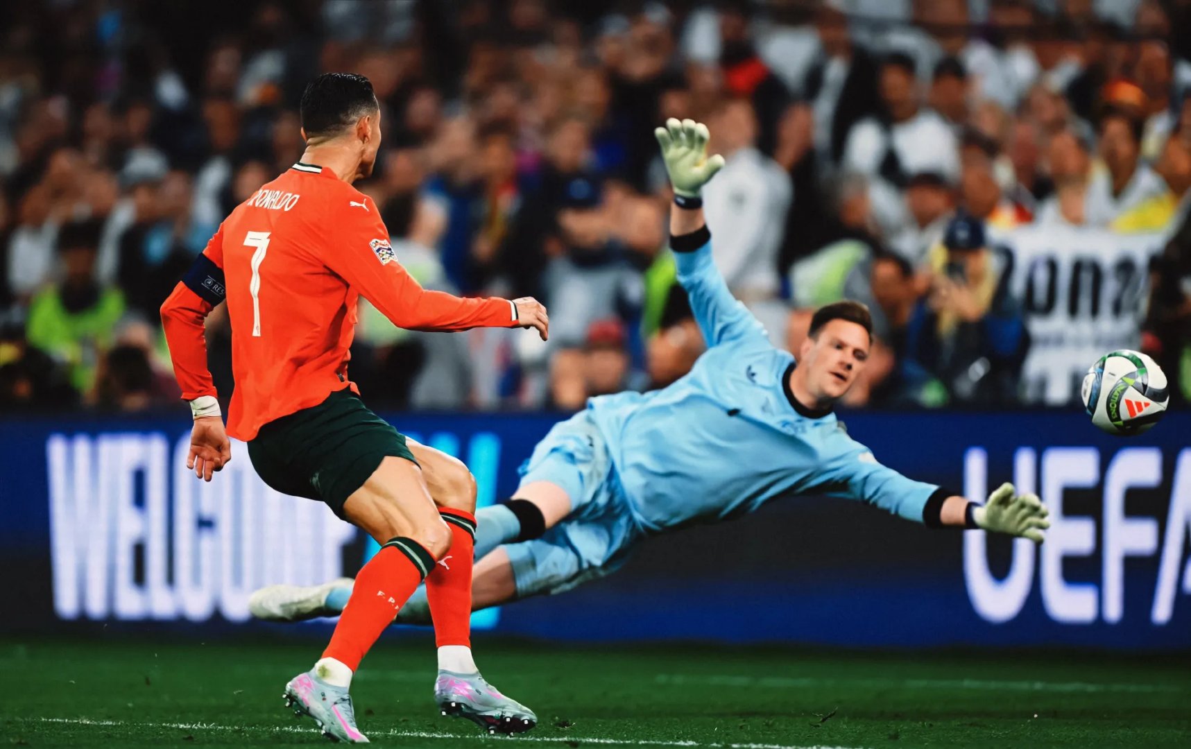 PG电子官网入口-欧洲国家队大战连连，赛场掀起狂潮的简单介绍